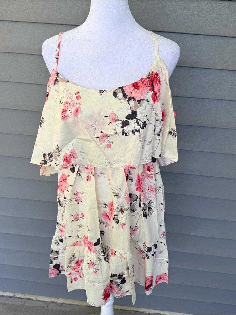 Floral Mini Sundress Medium M NWOT Spaghetti Strap Layered Flowy Summer Dress